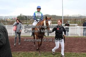 Celina Weber mit Palette Colorée